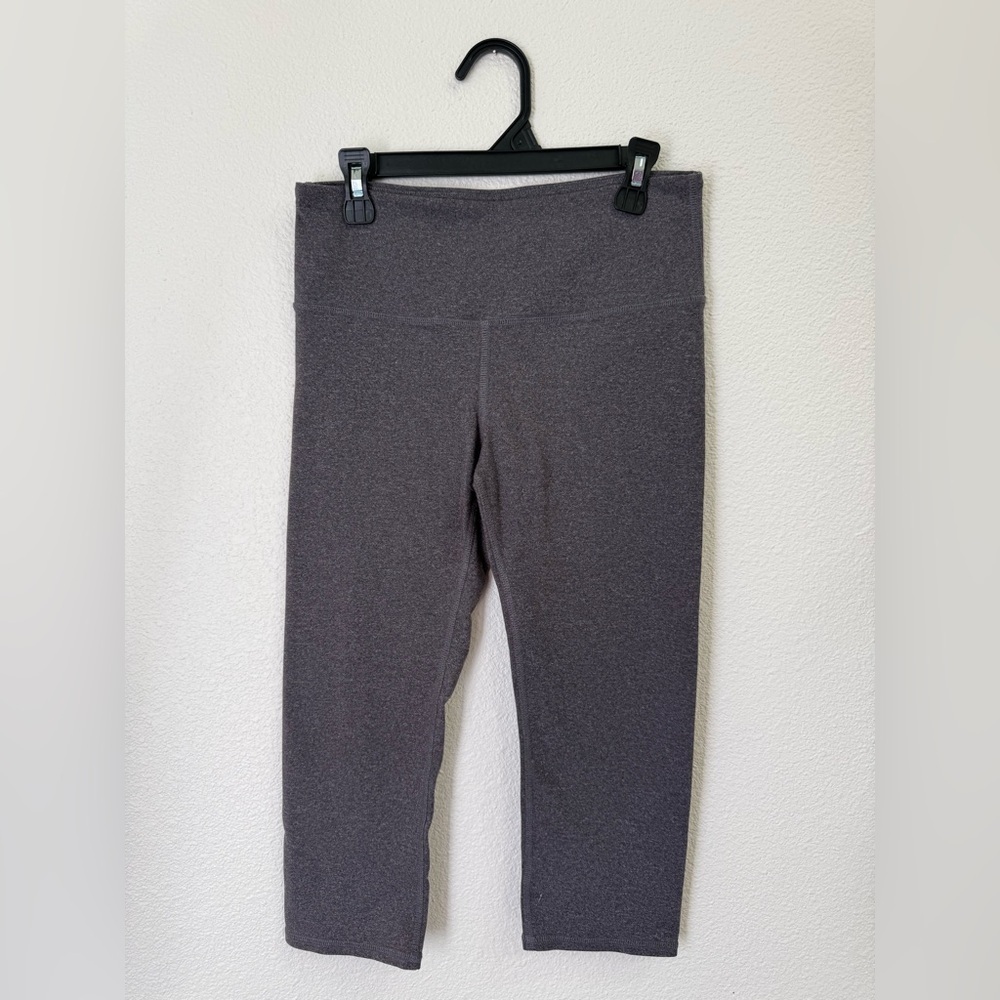 ALO Yoga Gray Athletic Capri Leggings Women’s Size Small